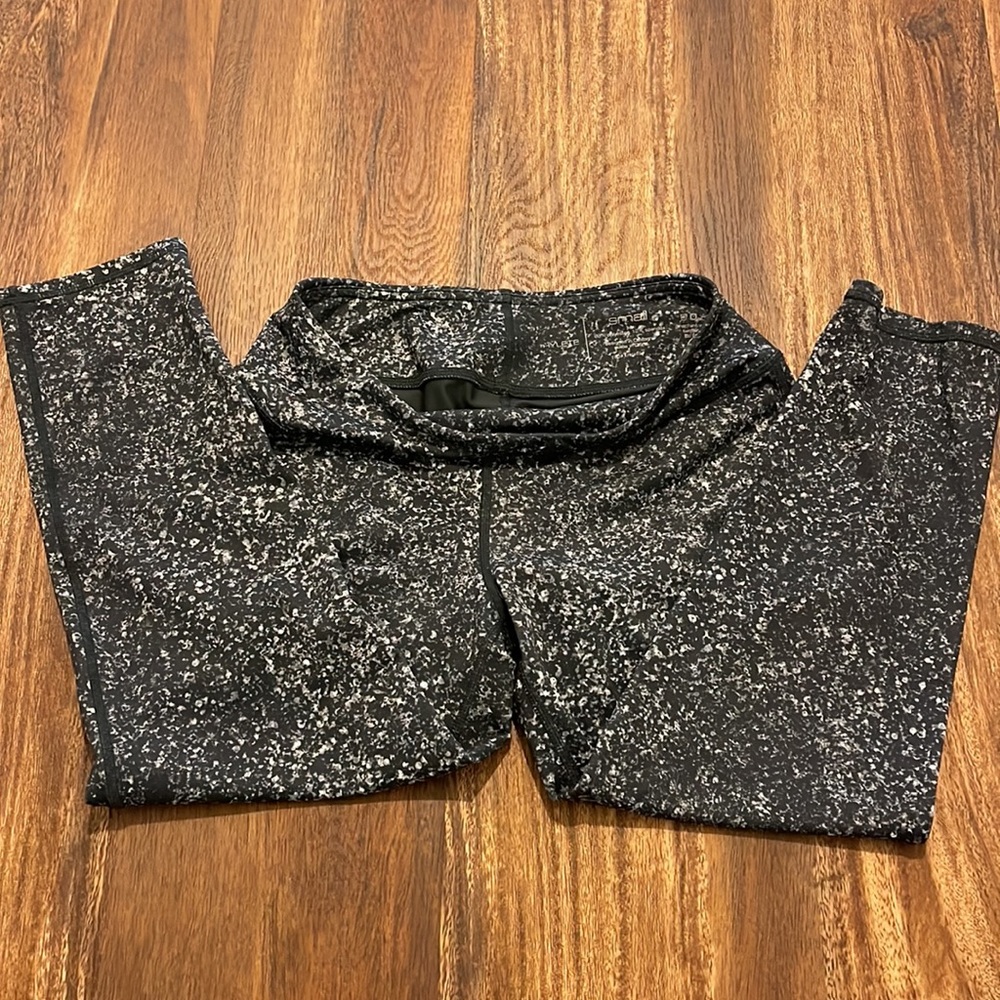 Hylete capri Size small - Picture 2 of 5